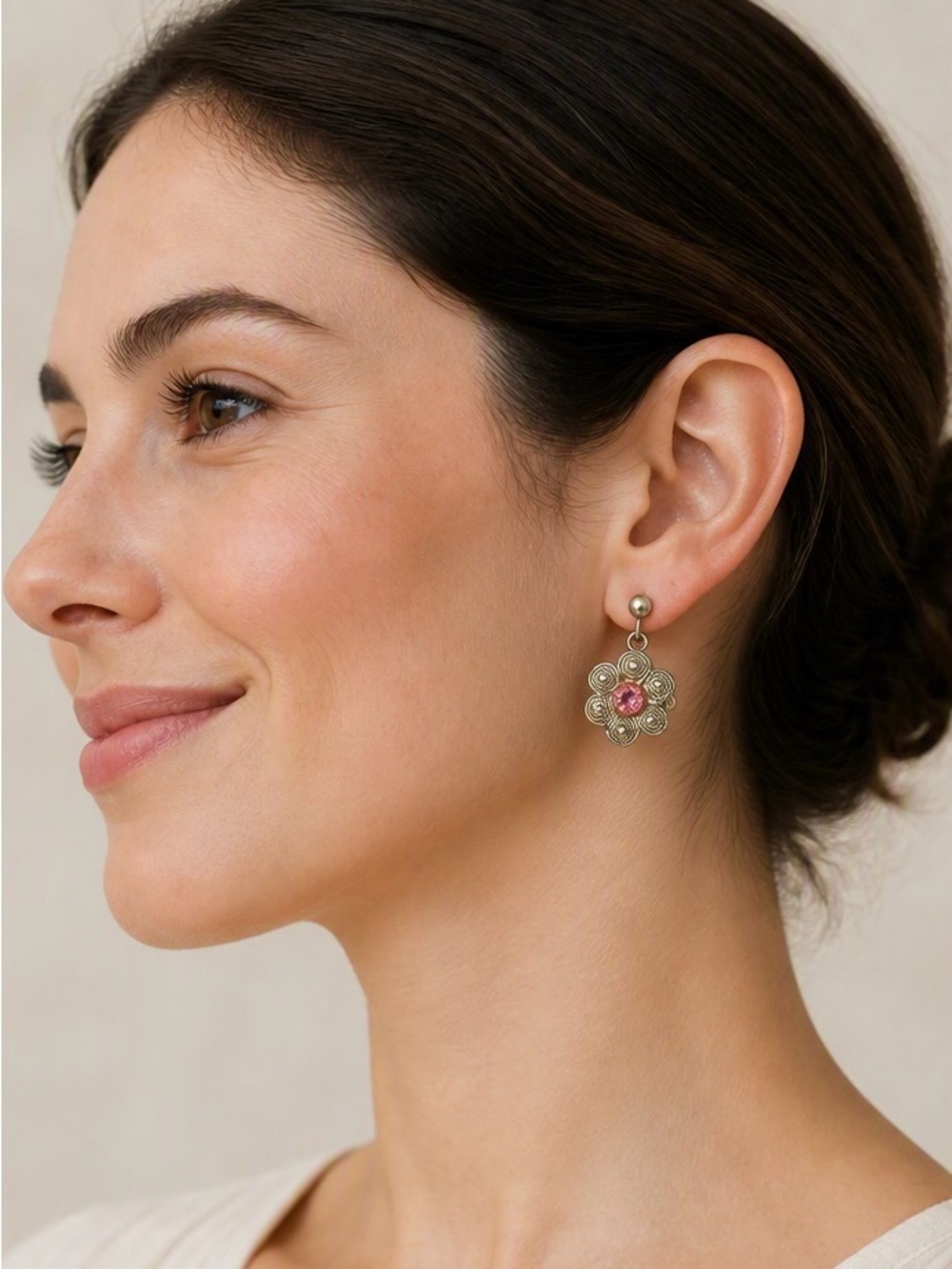 Dainty Vintage Silver‑Tone Floral Dangling Earrings – Pink Rhinestone Center